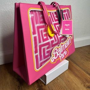 Balmain Purse brand new never used has has tags an everything is intact